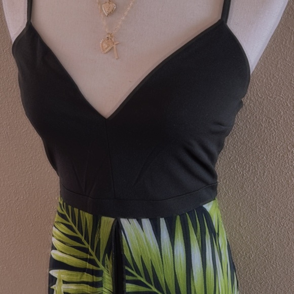 🆕Tropical print maxi romper - Picture 9 of 11